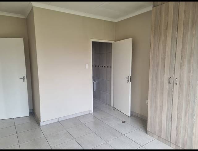 3 BEDROOM TOWNHOUSE FOR SALE IN WATERKLOOF HILL ESTATE
